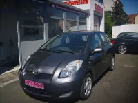 Gebraucht Toyota Yaris Sol 101 PS (74 kW) 2009 Grau Kleinwagen