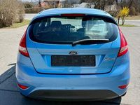 Gebraucht Ford Fiesta Trend 82 PS (60 kW) 2009 Blau Kleinwagen
