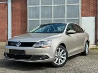 Używany VW Jetta Highline 160 KM (117 kW) 2014 Srebrny Sedan/Limuzyna