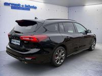 Second-hand Ford Focus ST-Line X 125 CP (91 kW) 2023 Negru Berlinǎ