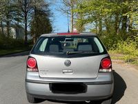Second-hand VW Polo 54 CP (39 kW) 2007 Argintiu Hatchback
