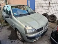 Używany Renault Clio II Authentique 58 KM (42 kW) 2003 Zielony Sedan/Limuzyna