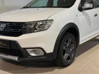 Gebraucht Dacia Sandero Celebration 90 PS (66 kW) 2017 Weiß Limousine