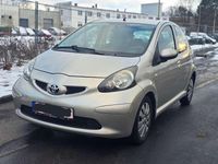 Gebraucht Toyota Aygo 68 PS (50 kW) 2009 Beige Kleinwagen