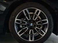 Gebraucht BMW 520 M Sport 197 PS (144 kW) 2025 Black sapphire metallic Kombi