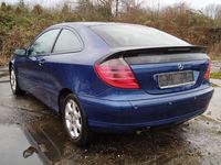 Gebraucht Mercedes C180 143 PS (105 kW) 2002 Jaspisblau  metalliclack Coupé