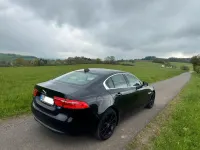 Gebraucht Jaguar XE Prestige 163 PS (119 kW) 2017 Schwarz Limousine