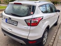 Gebraucht Ford Kuga Cool & Connect 150 PS (110 kW) 2017 Weiß SUV