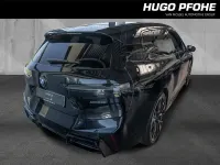 Neu BMW iX Performance 400 kW (544 PS) 2026 Saphirschwarz metallic SUV