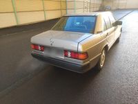 Gebraucht Mercedes 190 109 PS (80 kW) 1992 Silber Limousine