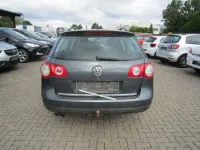 Gebraucht VW Passat Comfortline 140 PS (102 kW) 2010 Islandgrau perleffekt Kombi