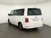 Second-hand VW Multivan Generation Six 150 CP (110 kW) 2021 Alb Monovolum