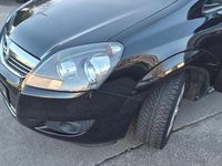 Gebraucht Opel Zafira Edition 116 PS (85 kW) 2011 Schwarz Van / Kleinbus