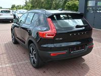 gebraucht Volvo XC40 B4 Autom. R-Design*FSHZG*H&K*Qi*ACC