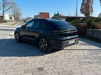 Gebraucht Porsche Macan 4 Electric 300 kW (408 PS) 2024 Schwarz SUV