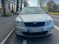 Gebraucht Skoda Octavia 101 PS (74 kW) 2009 Grau Limousine