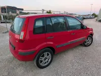 Gebraucht Ford Fusion 68 PS (50 kW) 2005 Rot Kleinwagen