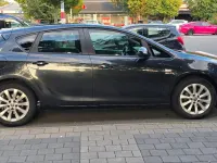 Gebraucht Opel Astra 125 PS (91 kW) 2012 Schwarz Limousine