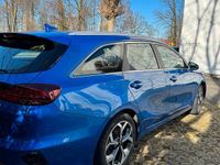 Gebraucht Kia Ceed Spirit 140 PS (102 kW) 2019 Blau Kleinwagen