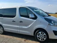 Używany Opel Vivaro S 125 KM (91 kW) 2017 Srebrny Minivan