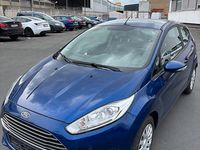 Gebraucht Ford Fiesta 60 PS (44 kW) 2015 Blau Kleinwagen