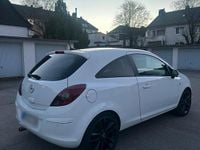 Gebraucht Opel Corsa 87 PS (63 kW) 2011 Weiß Kleinwagen