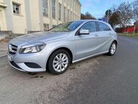 Gebraucht Mercedes A180 Style 122 PS (89 kW) 2015 Silber Limousine