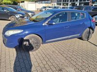 Usata Renault Mégane Expression 101 CV (74 kW) 2011 Blu Berlina