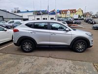 Gebraucht Hyundai Tucson Trend 177 PS (130 kW) 2019 Platinum silver / mic SUV