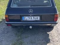 Gebraucht Mercedes 230 185 PS (136 kW) 1983 Blau Kombi