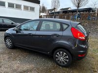 Gebraucht Ford Fiesta 90 PS (66 kW) 2009 Grau Kleinwagen