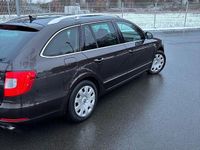 Gebraucht Skoda Superb 200 PS (147 kW) 2012 Braun Kombi