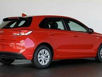 Gebraucht Hyundai i30 120 PS (88 kW) 2024 Rot Limousine