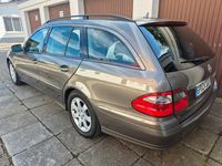 Gebraucht Mercedes E220 Classic 170 PS (125 kW) 2008 Beige Kombi
