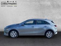 Gebraucht Kia Ceed Comfort 120 PS (88 kW) 2022 Lunarsilber Kleinwagen