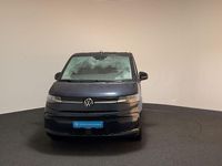 Gebraucht VW Multivan Life 150 PS (110 kW) 2024 Starlight blue metallic Van
