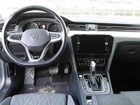 Gebraucht VW Passat R-line 200 PS (147 kW) 2023 Pyrit silber Kombi