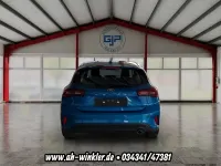 Gebraucht Ford Focus Titanium 125 PS (91 kW) 2023 Desert island blue Limousine