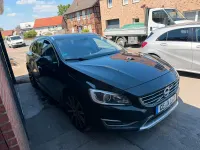 Używany Volvo V60 215 KM (158 kW) 2014 Czarny Kombi