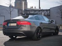 gebraucht Jaguar XE 20d Portfolio *Pano*Head Up*360°*ACC*19 Zoll 8-Fach