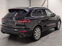Second-hand Porsche Cayenne 262 CP (192 kW) 2016 Negru SUV
