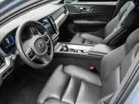 Gebraucht Volvo V60 CC Plus 197 PS (144 kW) 2023 Manufacturer Kombi