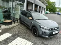 Neu Dacia Jogger Extreme 122 PS (89 kW) 2026 Grau Van / Kleinbus