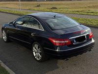Gebraucht Mercedes E350 265 PS (194 kW) 2011 Blau Coupé