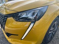 gebraucht Peugeot 208 1.2 PureTech 100 Allure SpurH LM KAM LED