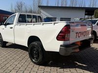 Gebraucht Toyota HiLux 150 PS (110 kW) 2023 Weiß Abholung