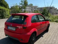 Gebraucht Ford Fiesta 69 PS (50 kW) 2005 Rot Kleinwagen