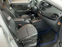 Gebraucht Renault Scénic III Bose Edition 131 PS (96 kW) 2012 Weiss "nacre" Van / Kleinbus