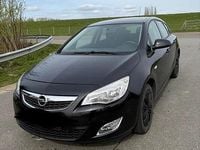 Usata Opel Astra 116 CV (85 kW) 2010 Nero Utilitaria