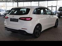 Gebraucht Mercedes B200 Progressive 163 PS (119 kW) 2024 Unilack polarweiß Van / Kleinbus